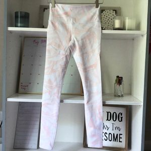 ADORABLE Athleta leggings